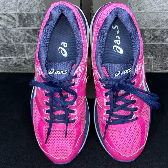 Asics GT-2000 v4 Pink / Navy Running Shoes - W8 - Picture 7 of 9